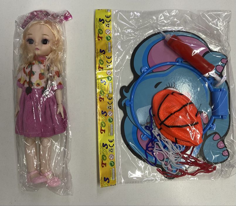 Игрушки кукла и баскетбольное колько с мячом