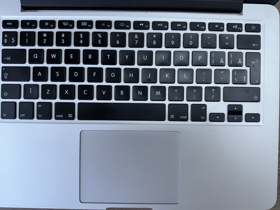 MacBook pro 13inch  early 2015