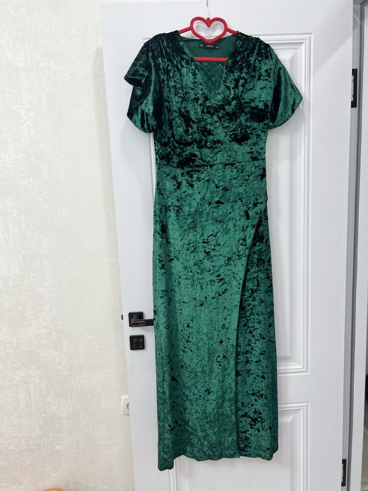 Платья продам дешево