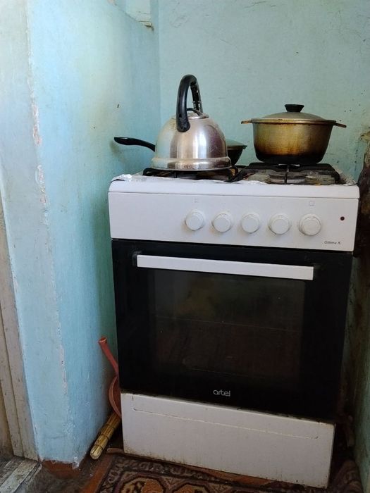 3 xonali Yangi Sebzorda Metroga va bozorga yaqin arendaga beriladi