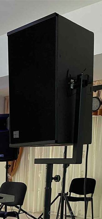 Vând 2 d&b audiotechnik Q10 originale