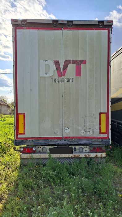 Vând semiremorci prelată