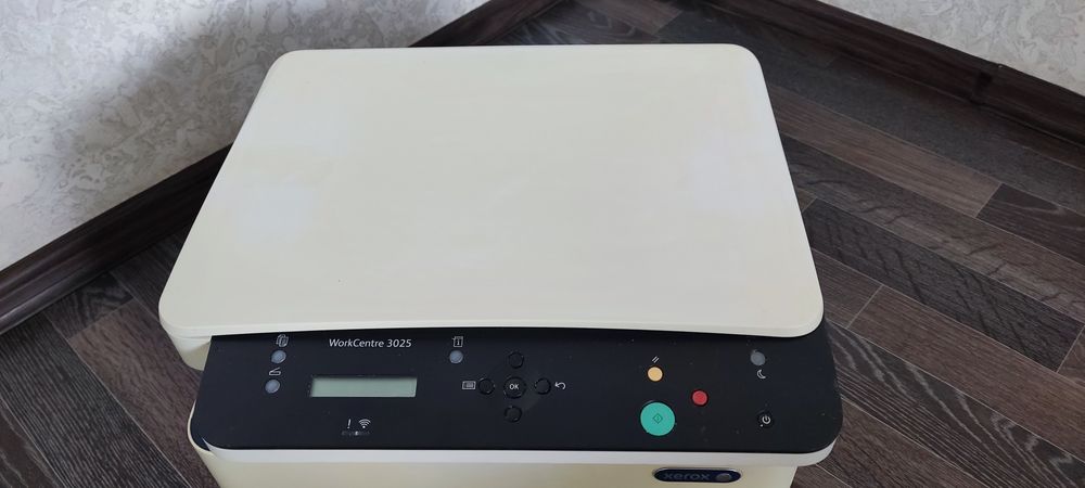 Продам принтер 3в1 МФУ