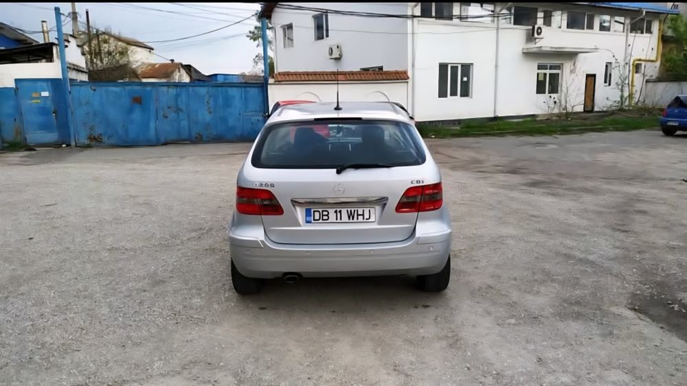 Mercedes B200, 2l diesel, 140cp, automata
