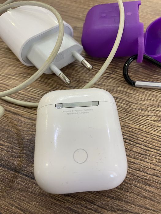 Продам AirPods 2 Generation