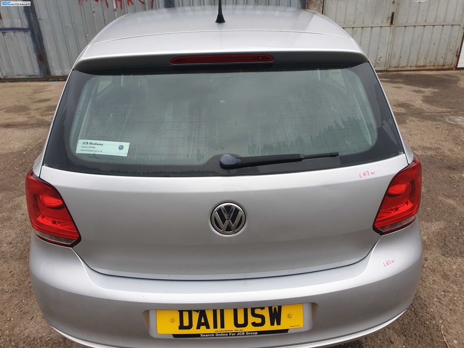 Haion Hayon Capota Portbagaj Dezechipat cu Luneta Geam Sticla Volkswagen Polo 6R 2009 - 2017 Culoare LA7W [K0929]