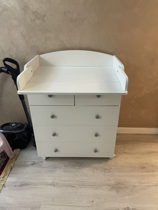 Продам комод - столик