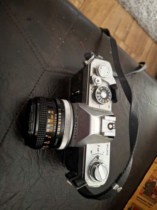 Vând aparat foto  canon