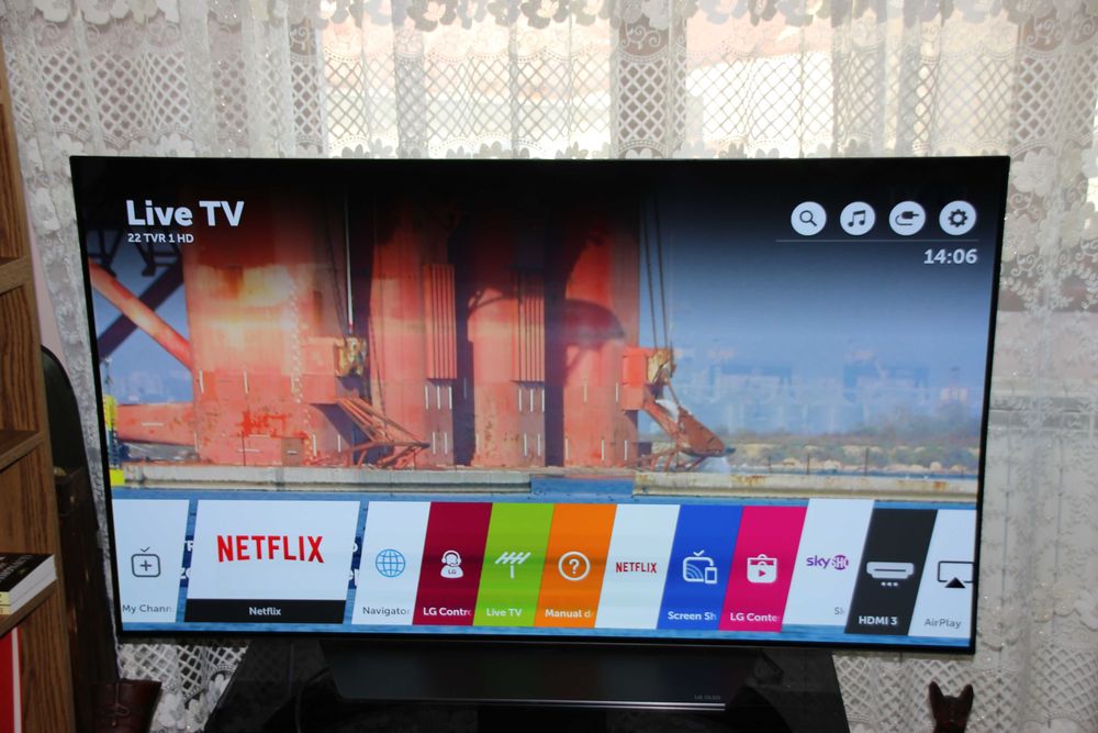 Smart TV OLED LG 4K - 139/55