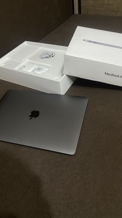 MacBook Air 13 M1  99% 2020 года
