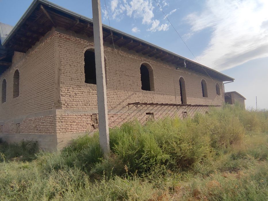 Uchaska sotiladi 61 sotik