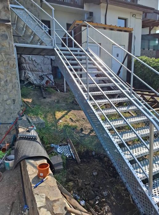 Scări metalice galvanizate la orice demisiune asiguram transport ori u