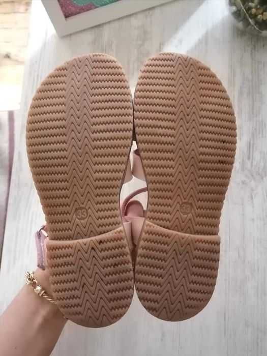 Елегантни сандали