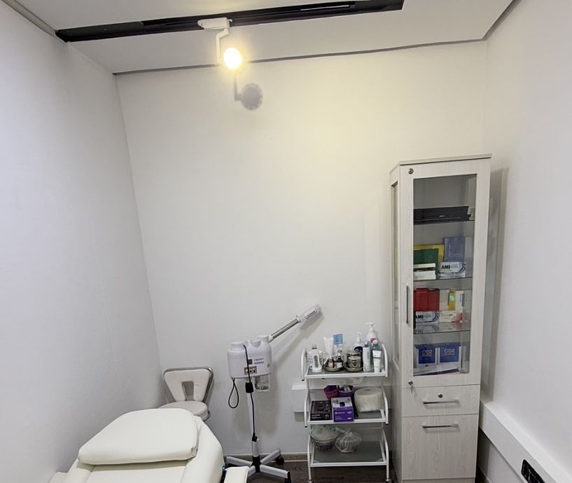 Salon uchun jihozlar sotiladi