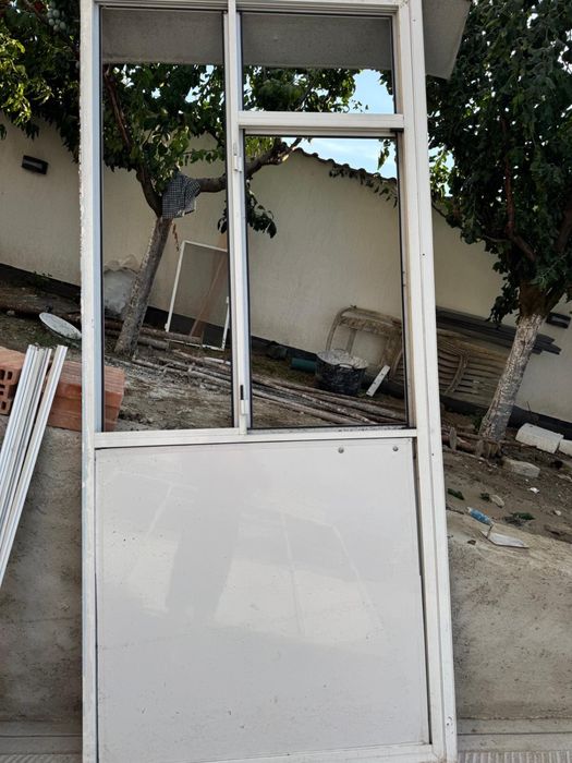 Balcon din aluminiu cu geamuri format din 2 laturi