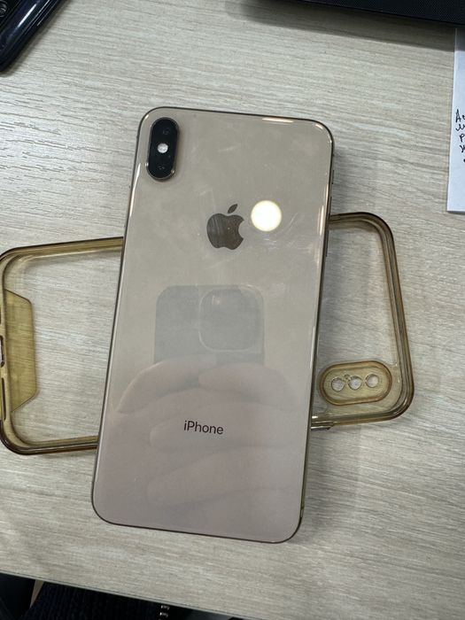 Продам iphone XS MAX