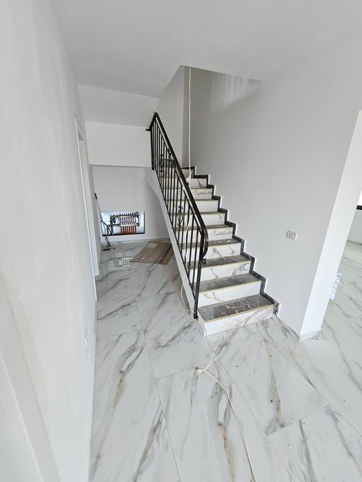 Se vinde casa p+m in Letea veche