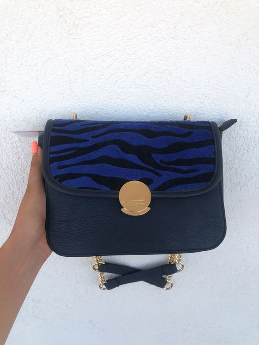 Продавам нова чанта