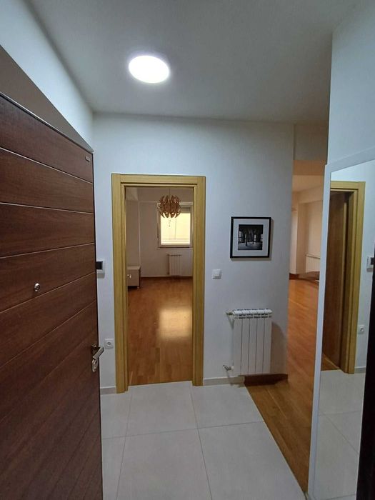 Дава се под наем Двустаен апартамент в София, Зона Б-18 - 50 кв.м за 510 € - Снимка #2