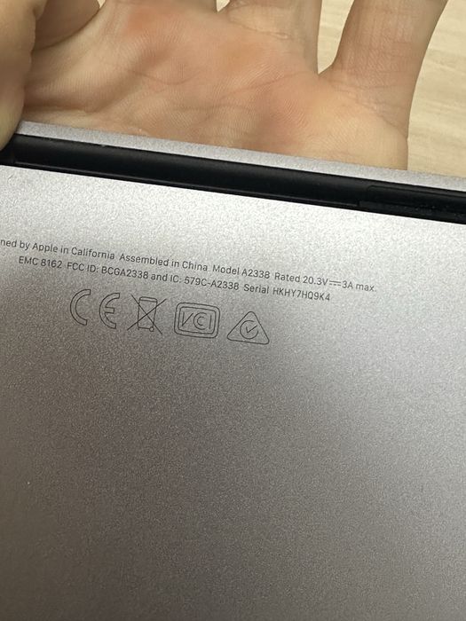 На запчасти  Macbook Pro
