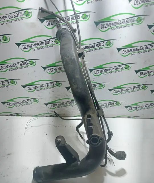 FUrtun Intercooler 8D0 145 840 Volkswagen VW Passat