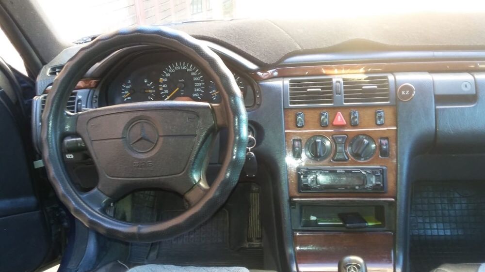 Mercedes Bens продаётся!