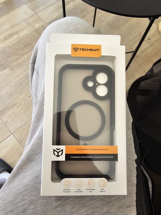 Husa techsuit iphone 16 black