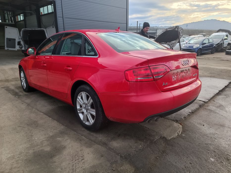 Dezmembram Audi A4 B8, an 2008, motor 2.0 tdi, tip motor CAGA