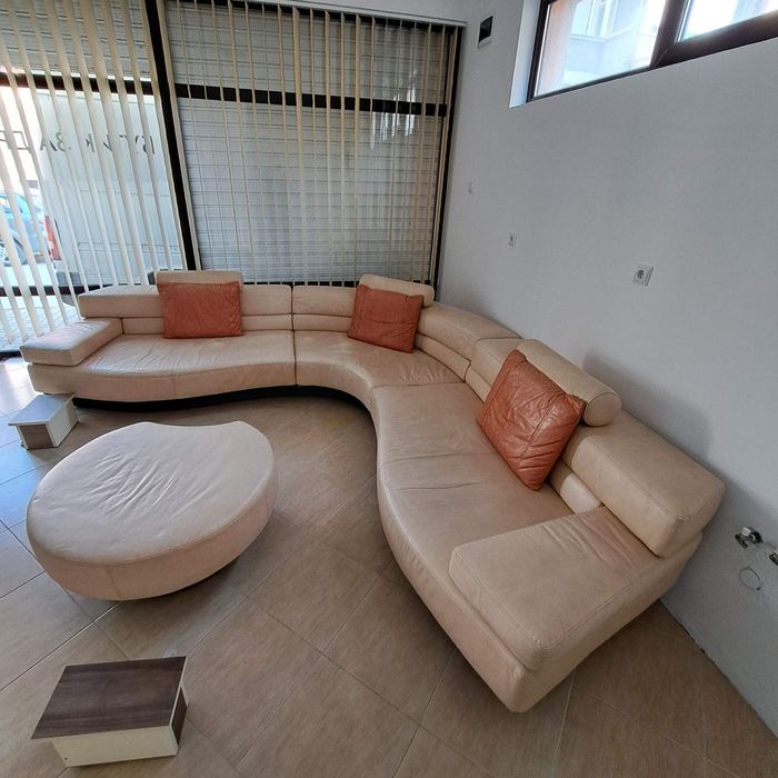 Качествен диван естествена кожа + табуретка на колелца