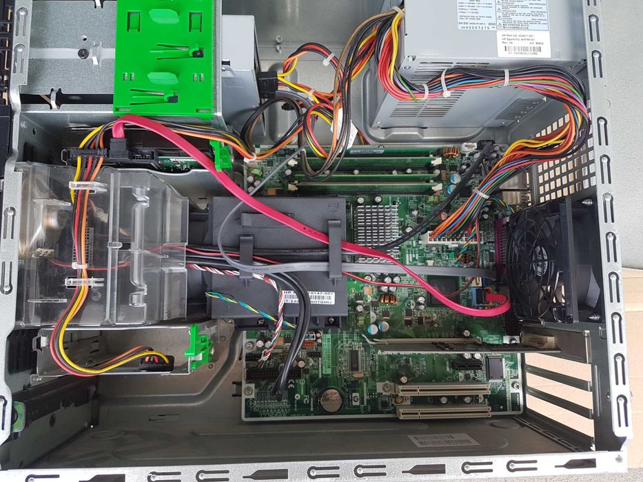 Настолен компютър HP Compaq dc5700 Microtower