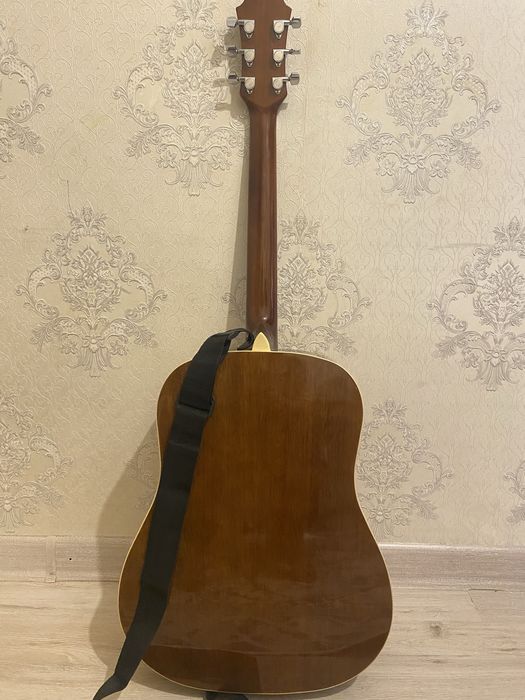 Гитара акустическая