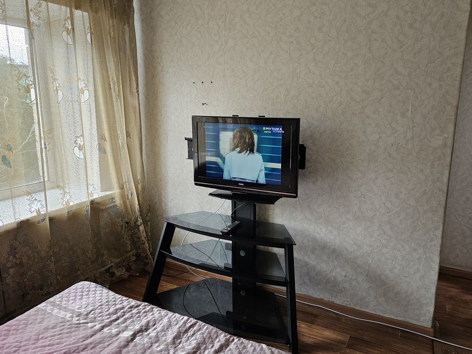 Продам LED телевизор Elenberg