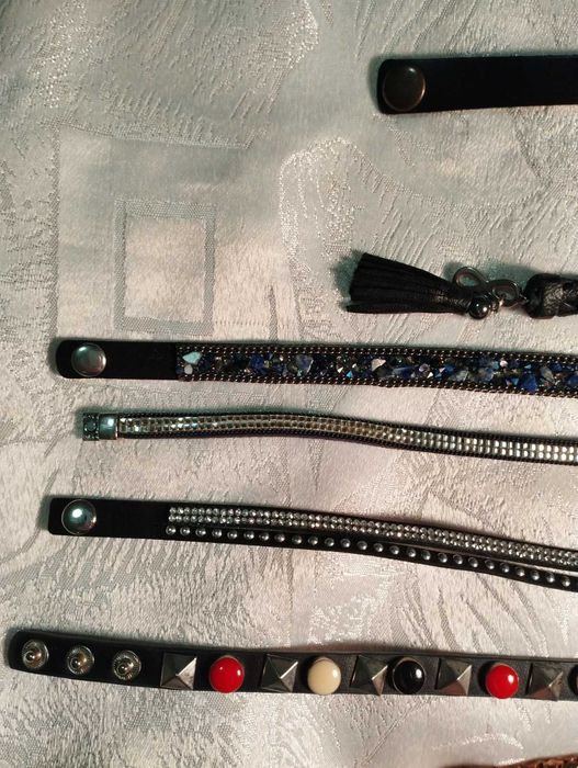 Гривни, обеци, рамки за очила