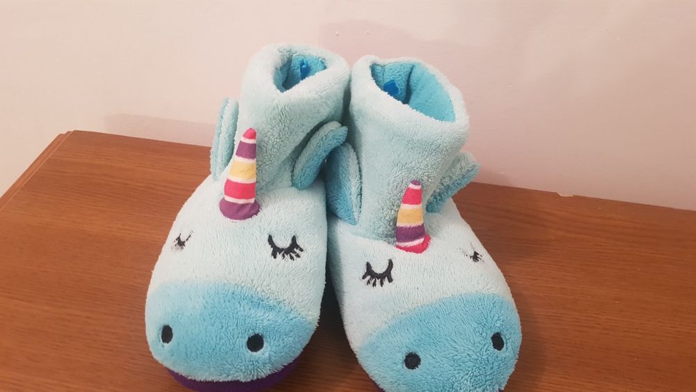 Papuci de casă cu Unicorn