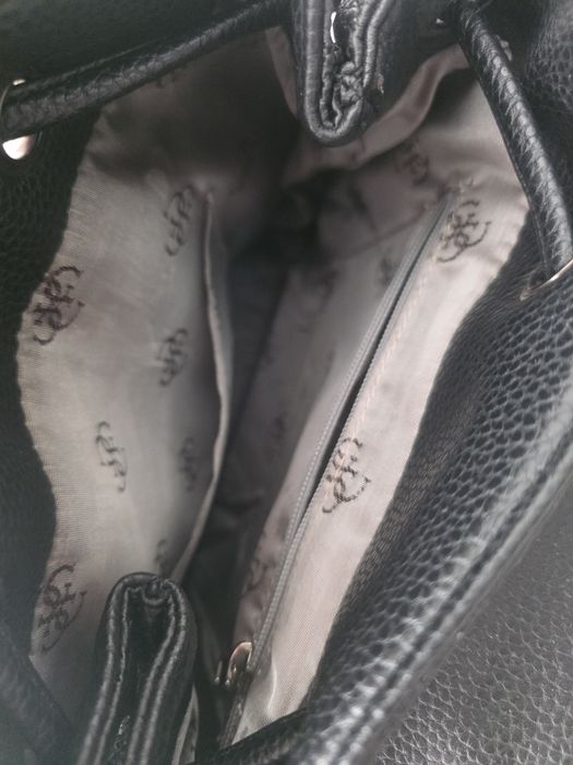Дамска раница GUESS Резервирана!