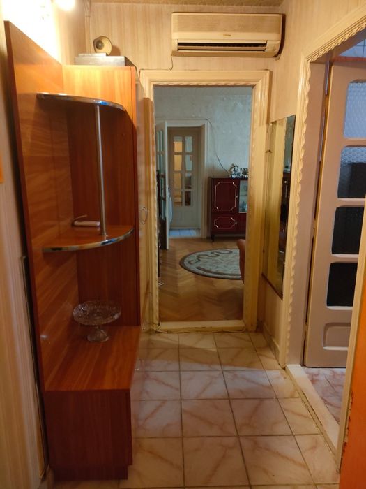 Apartament 3 camere semidecomandat