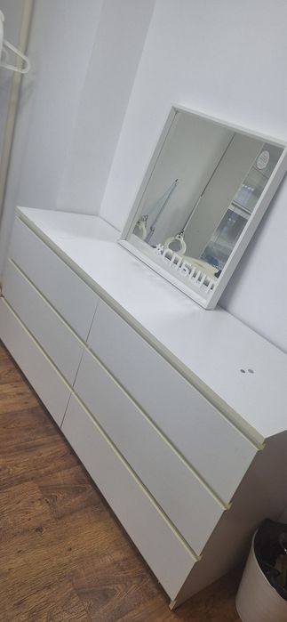 Продам комод белый  вместительный