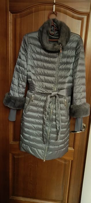 Срочно продам Зимний пуховик