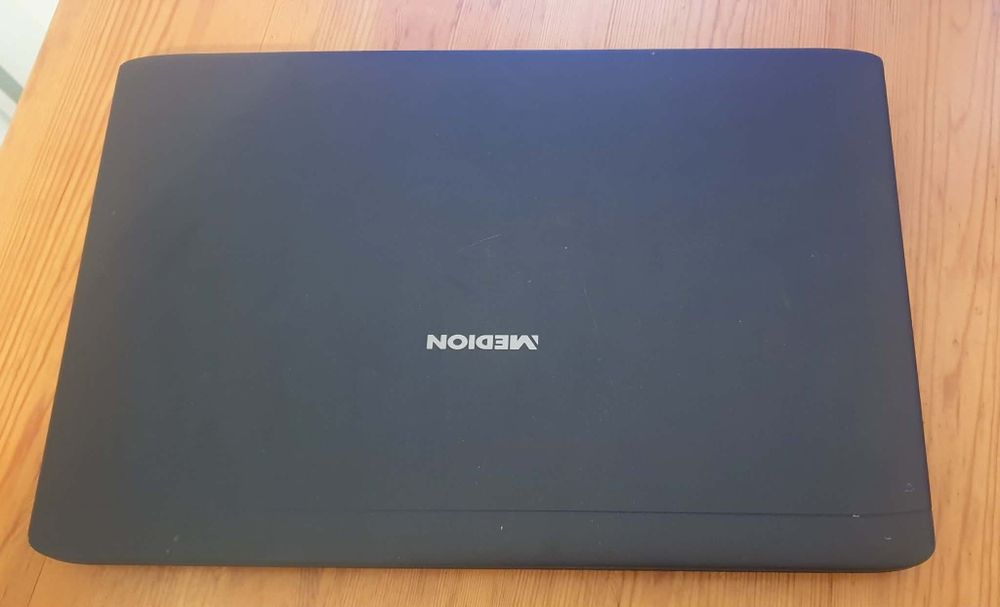 Лаптоп Медион / Medion
