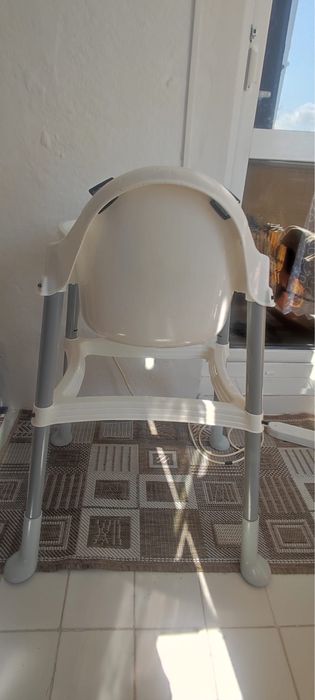 Scaun de masă pentru copii