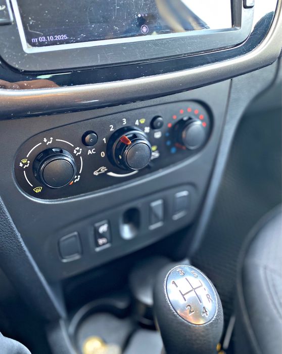 Renault Sandero 2014/1,6/122,000km