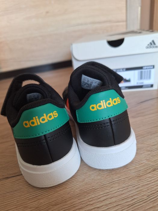ADIDAS Обувки Grand Court Lifestyle Court
ЧИСТО НОВИ,БЕЗ ЗАБЕЛЕЖКА.
За по тясно детско краче са.На моето дете са тесни.
Номер 28 
Цена 18 евро