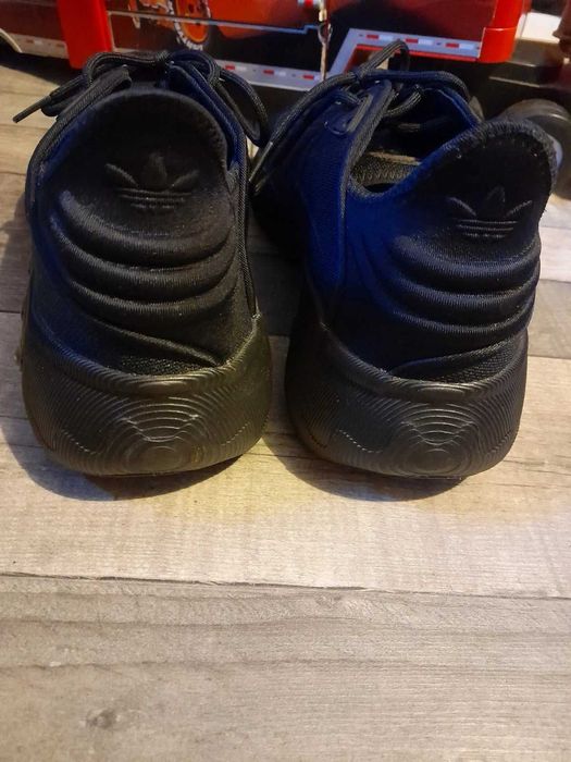 Маратонки  Adidas  UK12 EU47