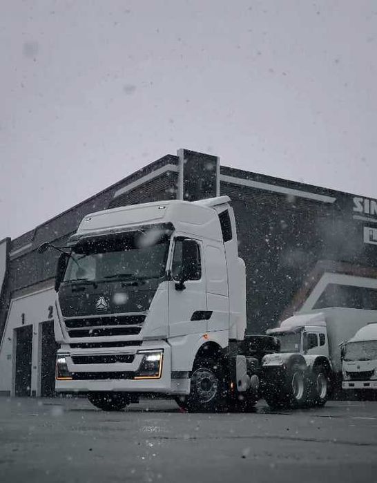 ХОВО Т9Н ишонч ва премиум сифат 12 та газ балонлик тягач MEGAVAN