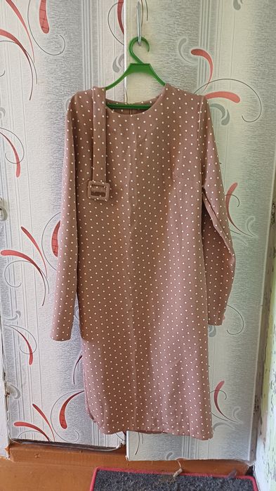 Продам женские платья