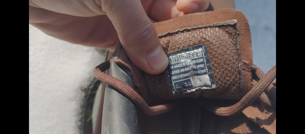 Ботинки зимные брендовые. Не промокают.