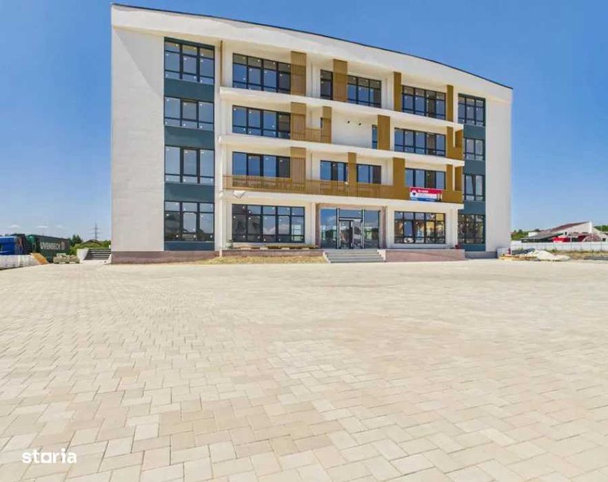 Clădire Comercială Premium în Bistrița