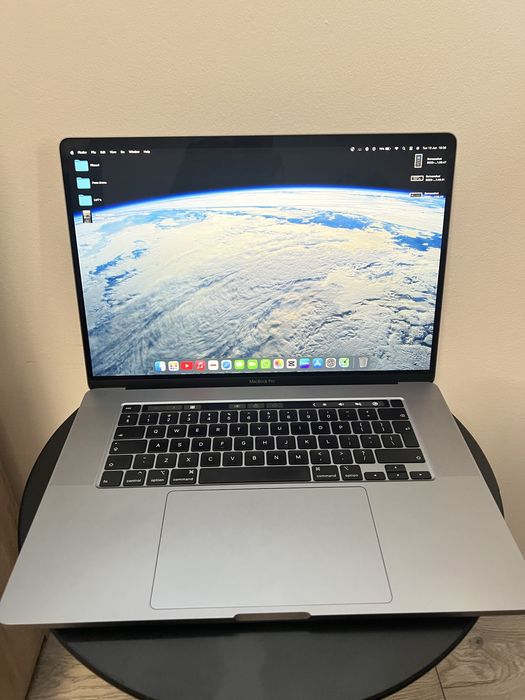 MacBook Pro 16” - 2019 - i7 2.6 Ghz - Full Box