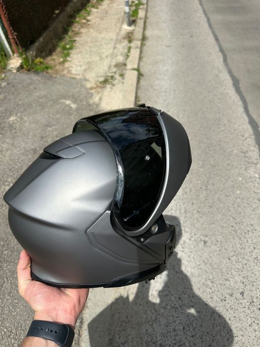Shoei Neotec 3 - Herman Kardon