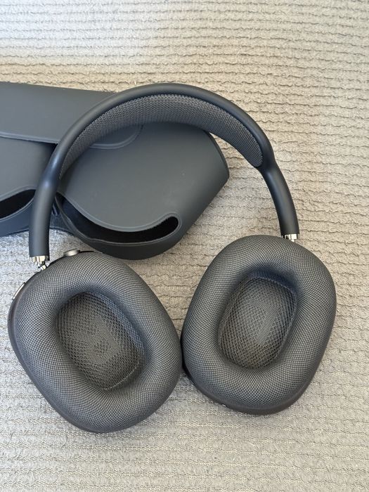 AirPods Max наушники